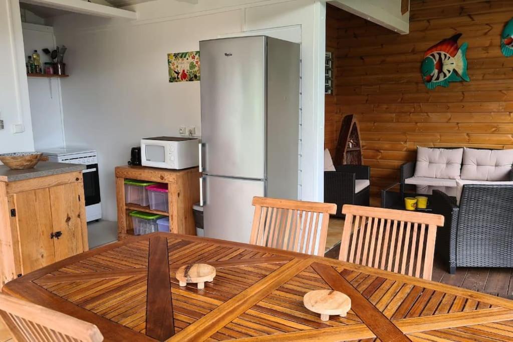 Grand Bungalow Avec Piscine Et Vue Mer Буйянт Екстериор снимка