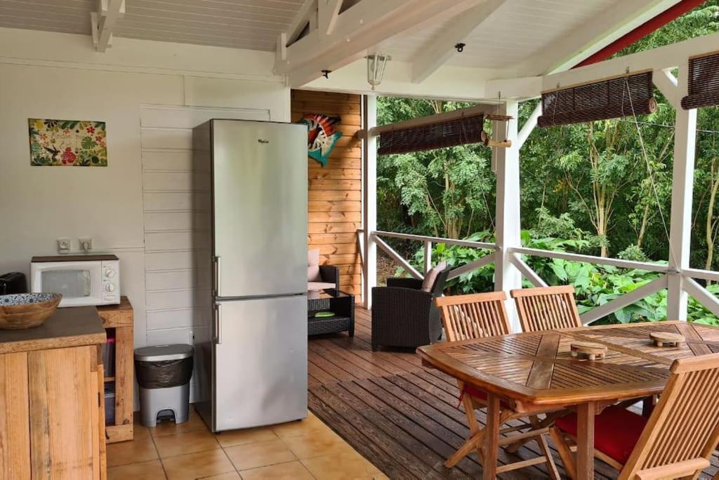 Grand Bungalow Avec Piscine Et Vue Mer Буйянт Екстериор снимка