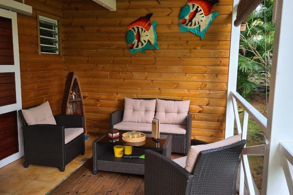 Grand Bungalow Avec Piscine Et Vue Mer Буйянт Екстериор снимка
