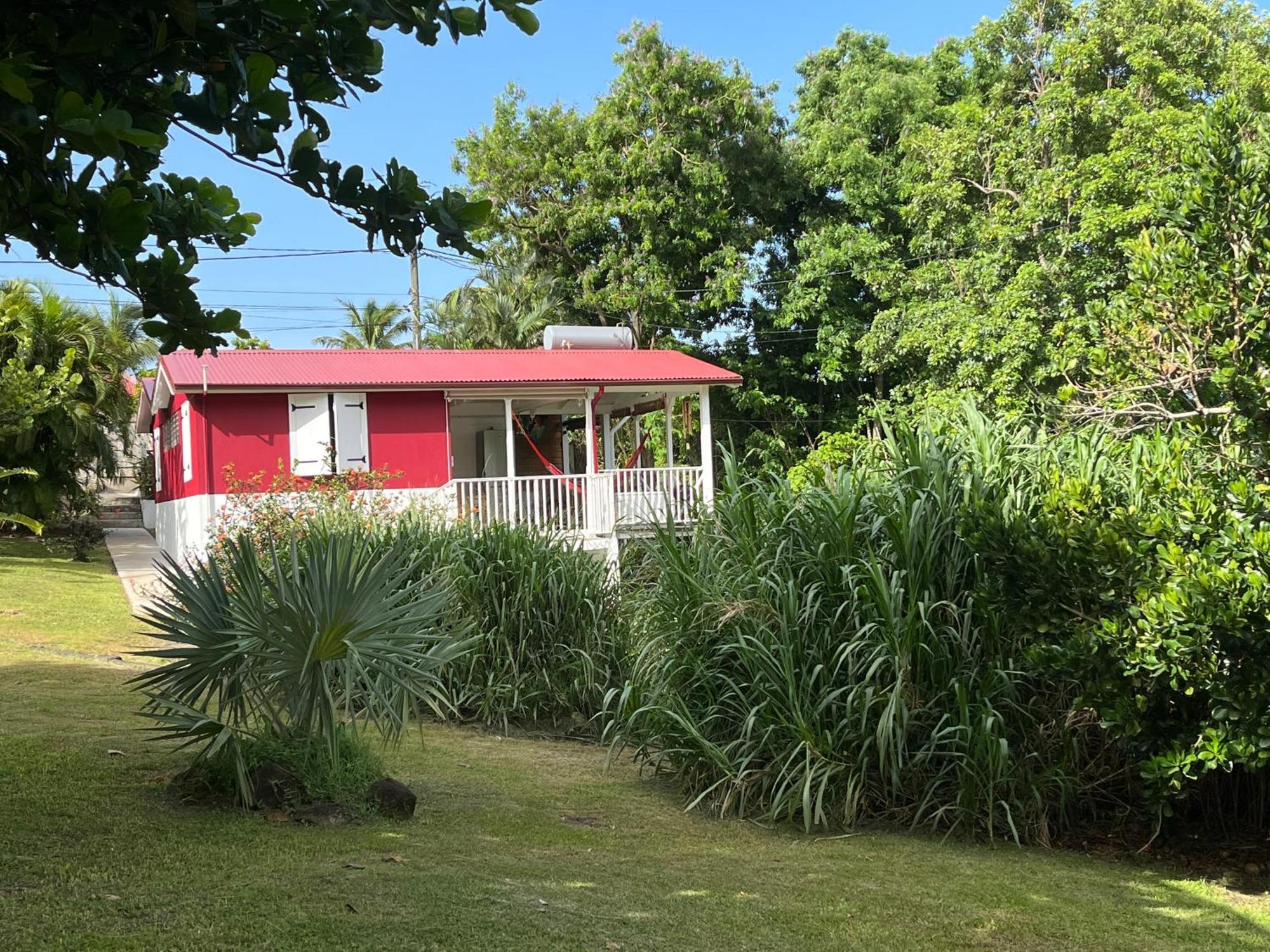 Grand Bungalow Avec Piscine Et Vue Mer Буйянт Екстериор снимка